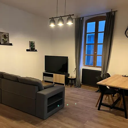 Dans L'ecusson Apartment